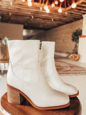 BEAST FASHION White Leather Block Heel Ankle Boots